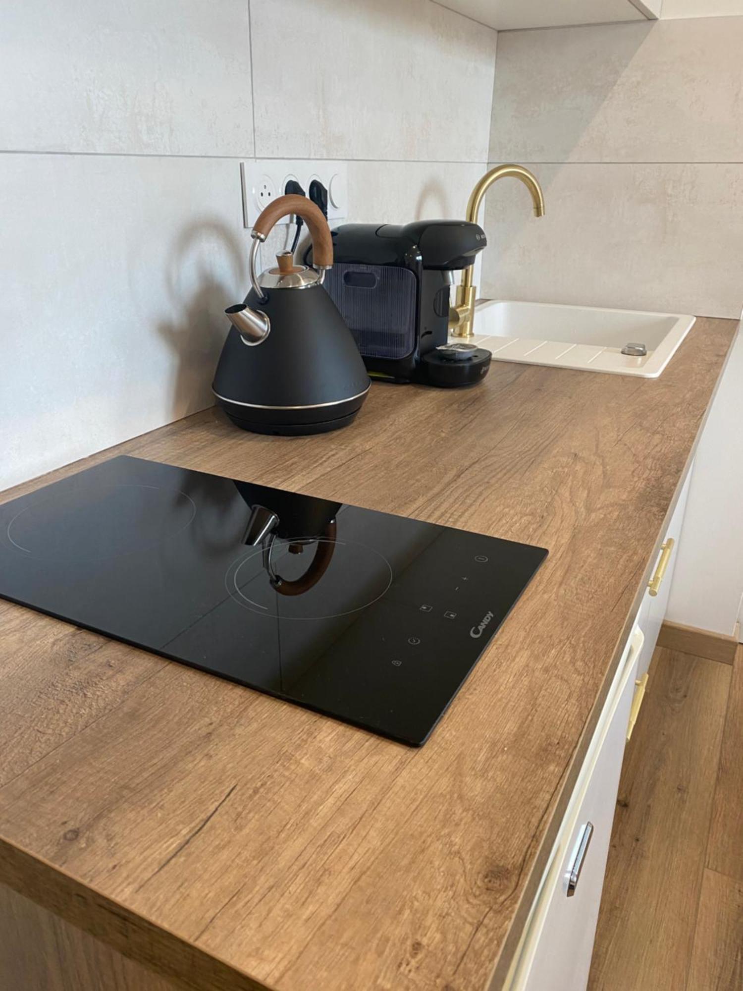 Vue Port Apartment *