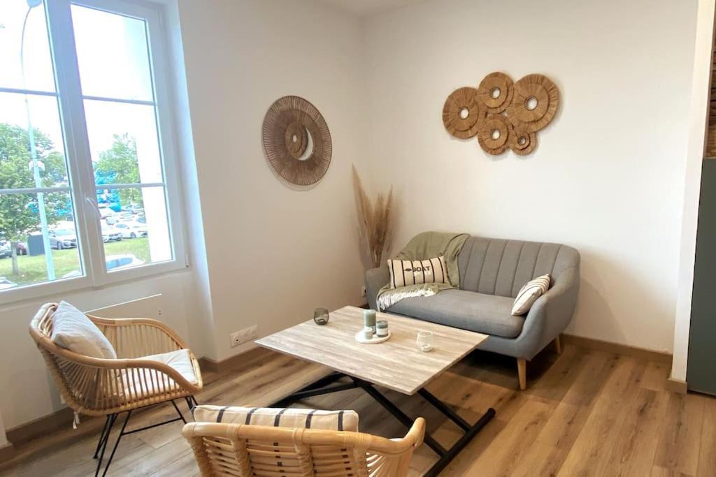 Vue Port Apartment *